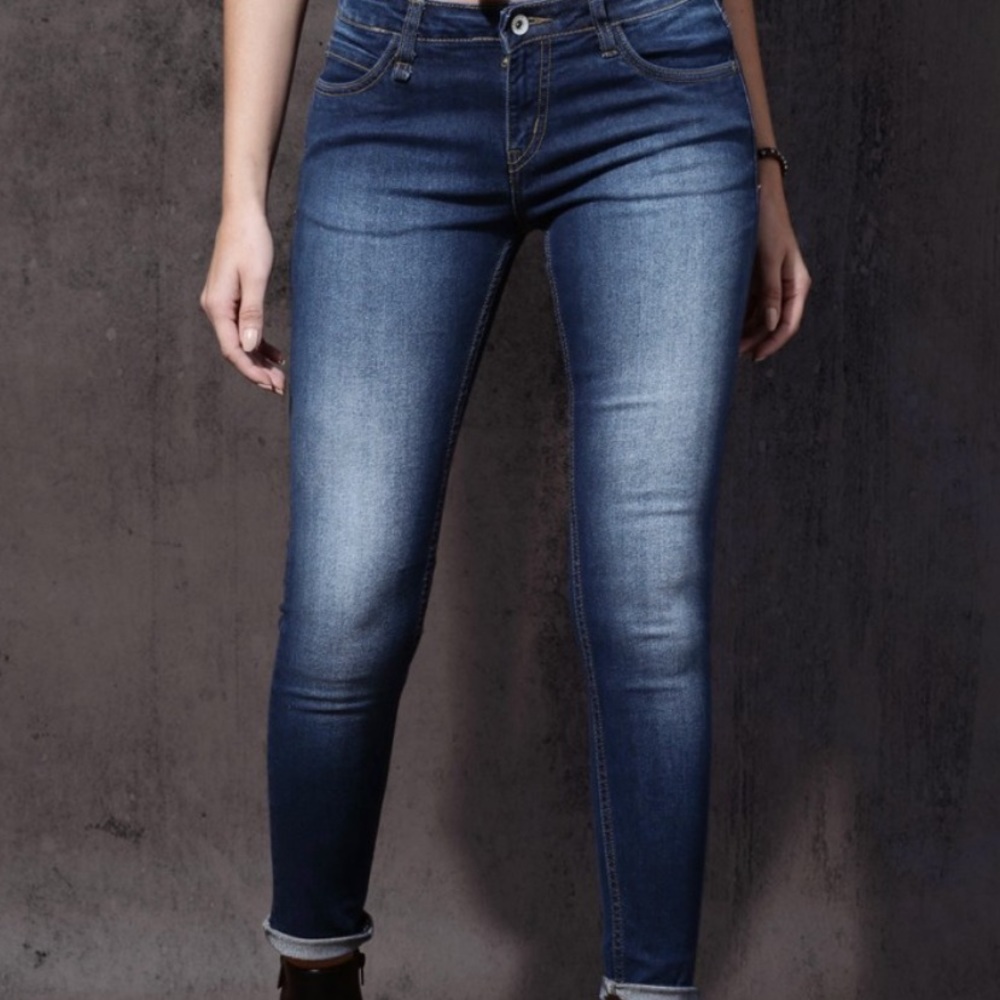 Womens blue skinny mid rise stretchable jeans